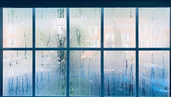 ¿Cómo evitar que las ventanas suden en invierno?