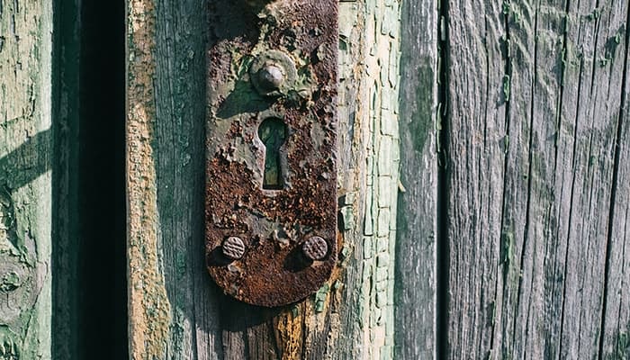 Humedades en marcos de puertas